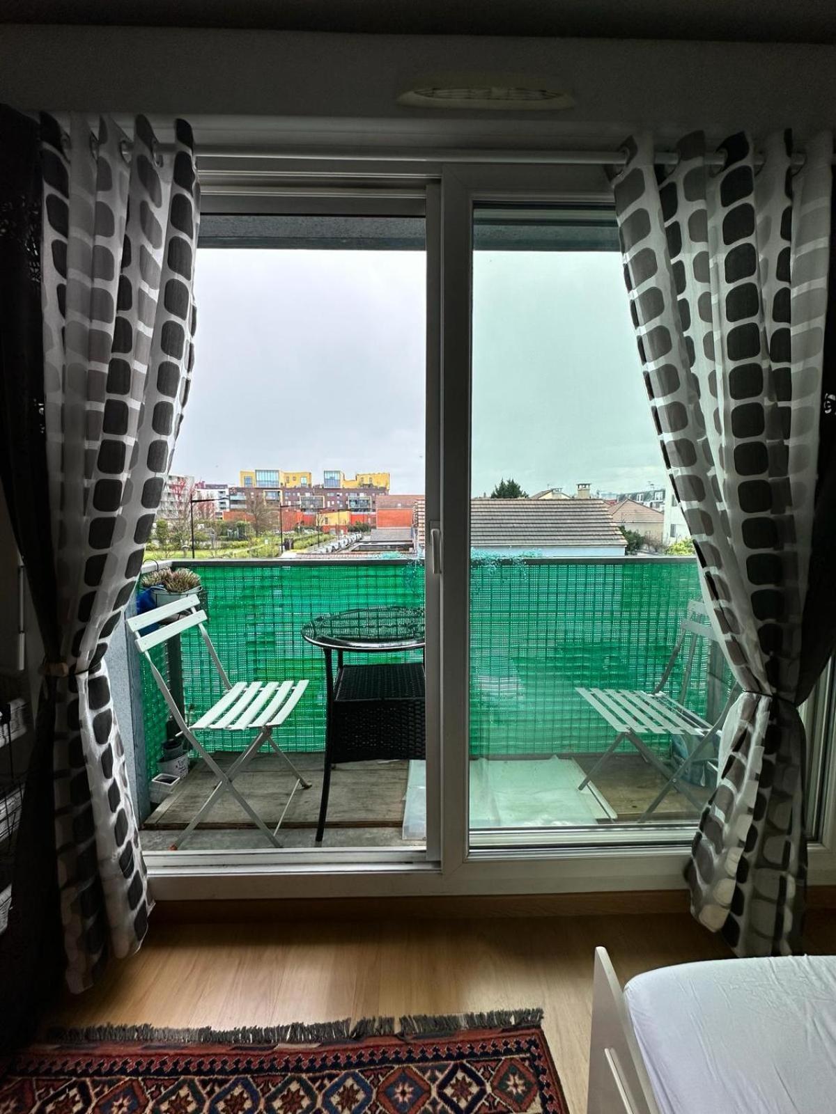 Chez Daniel, Un 2 Pieces Proche De Paris Stade De France Обервилье Экстерьер фото