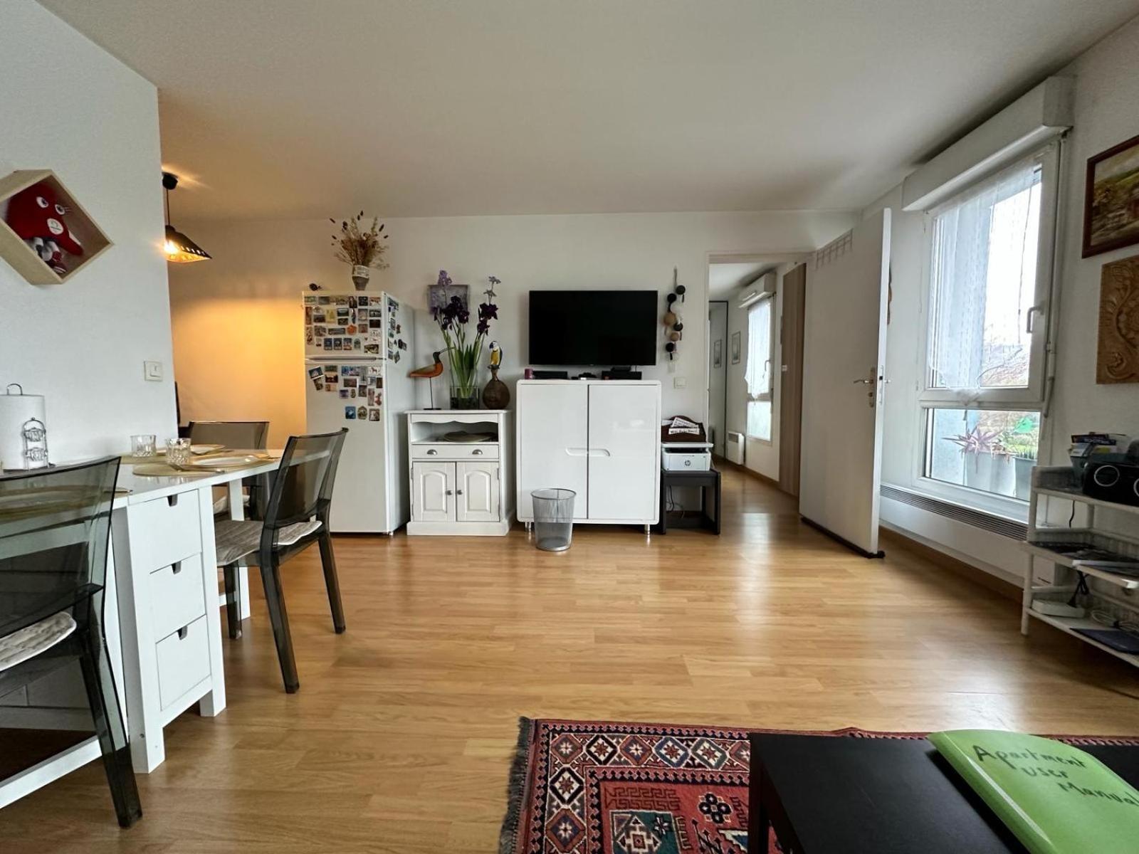 Chez Daniel, Un 2 Pieces Proche De Paris Stade De France Обервилье Экстерьер фото
